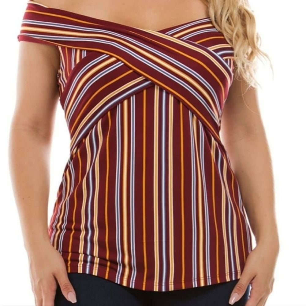 Plus size top - Picture 2 of 2